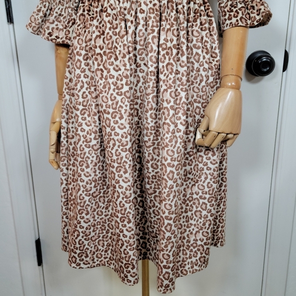 Ivy City Co. Leapord Print Smocked Dress Size Small - Picture 2 of 15